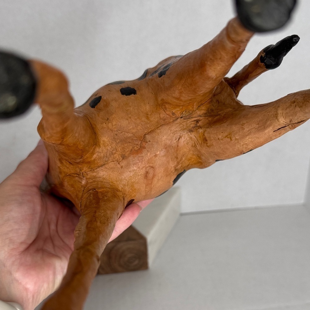 Vintage Estate Leather Wrapped Pair of Giraffes Large 17"-18" with Glass Eyes - Picture 12 of 16